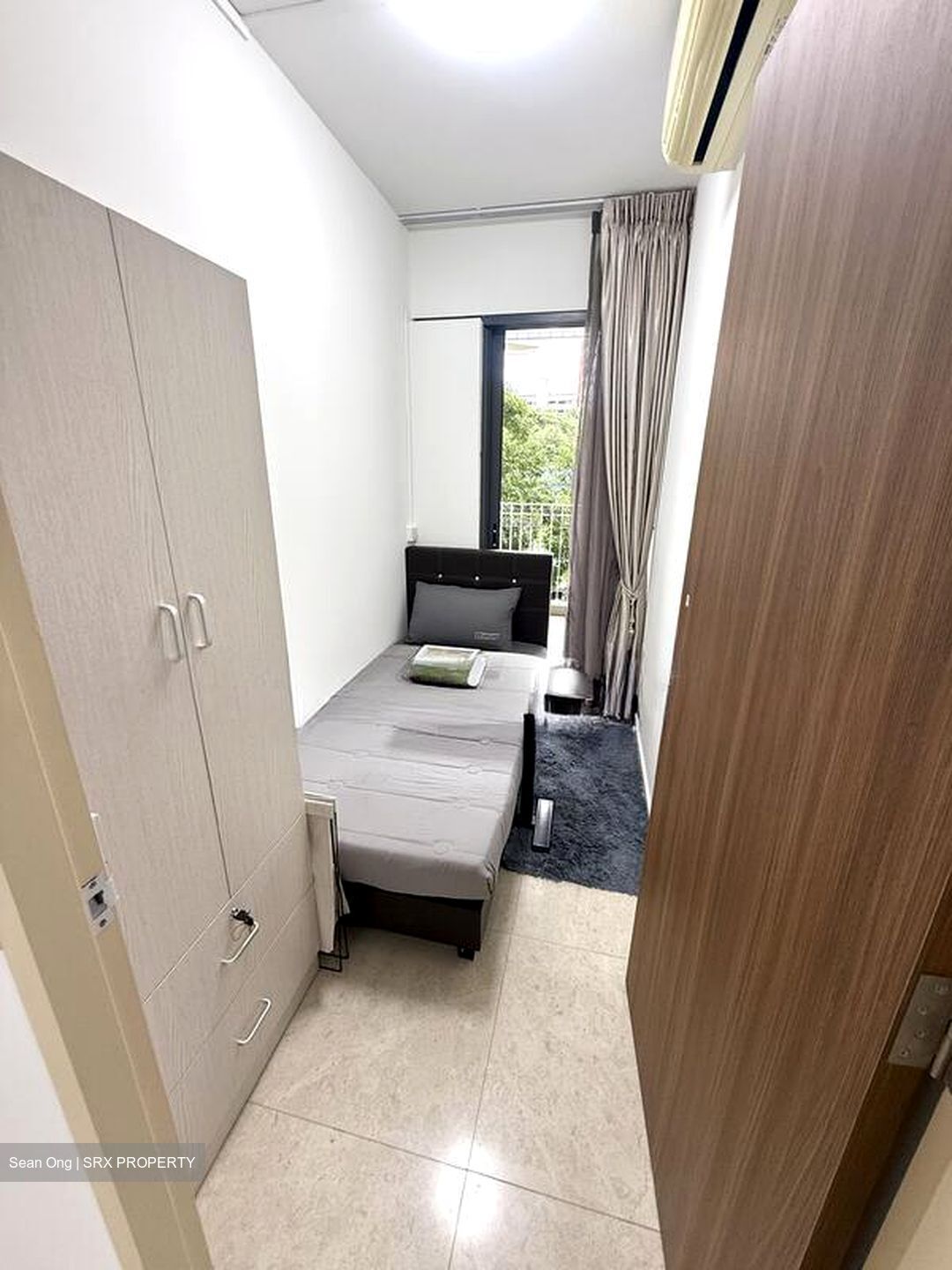 The Lakefront Residences (D22), Condominium #529922391